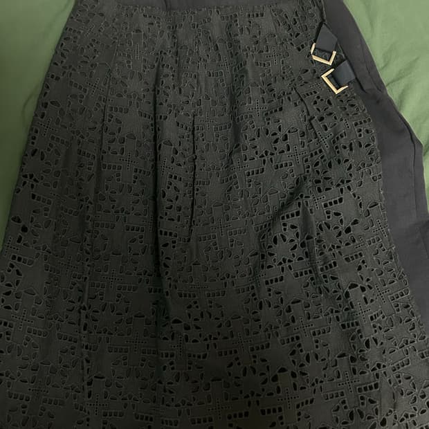 별 십자가 버클 레이어드 스커트