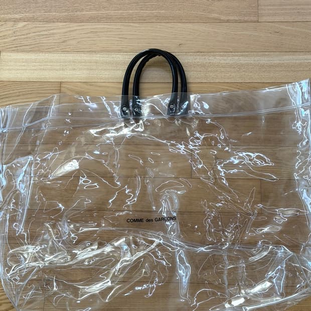 꼼데가르송 pvc 토트백 