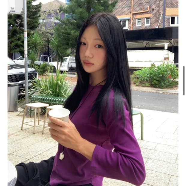 새상품 셀리앤리옹 데일리 코튼 슬리브 퍼플 긴팔티셔츠 해