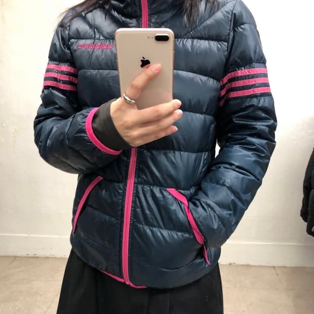 아디다스 경량 패딩