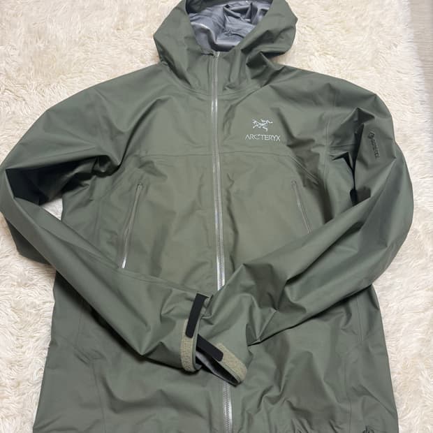 아크테릭스 베타 자켓 포리지 색상 M사이즈 판매