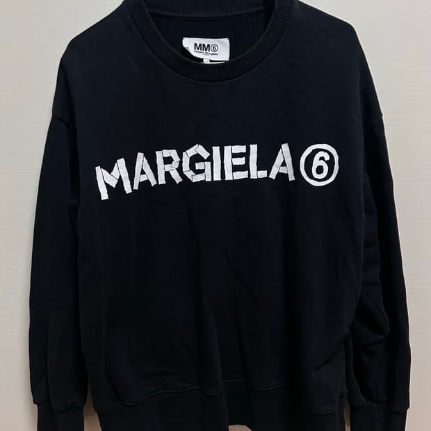 정품 MM6 마르지엘라 블랙 맨투맨