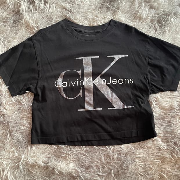 캘빈클라인 진스 블랙 크롭 반팔티 S