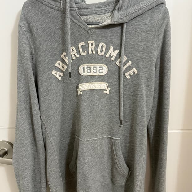 홀리스터 후드티