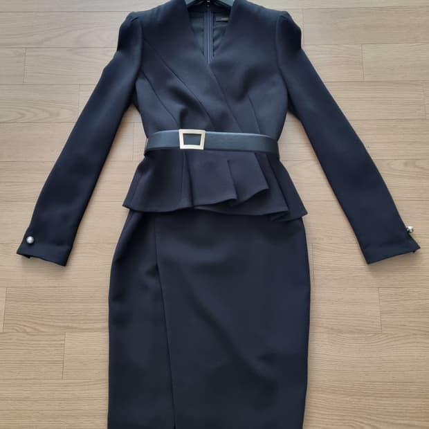 지고트 블랙 원피스