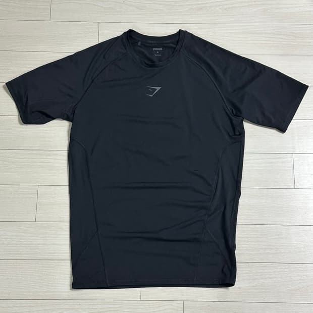 GYMSHARK 짐샤크 엘리멘트 베이스레이어 블랙 컴프레션 반팔 XL판매