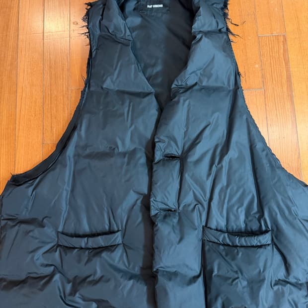 [1] 라프시몬스 패디드 베스트 블랙