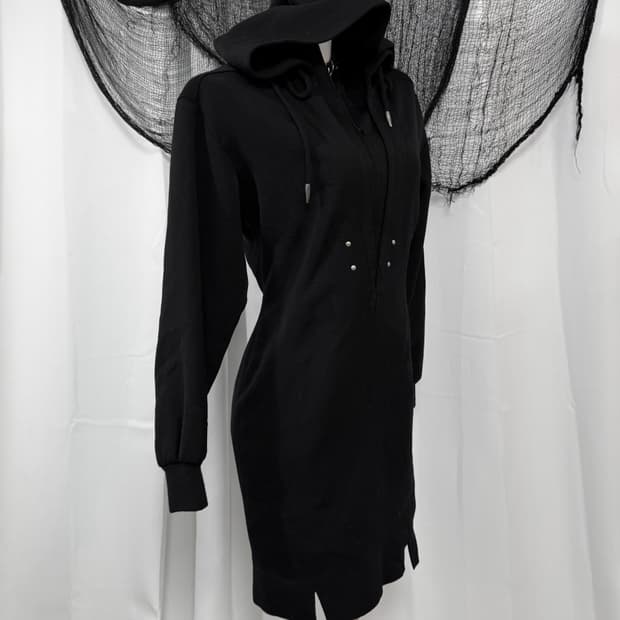 detail hood one piece