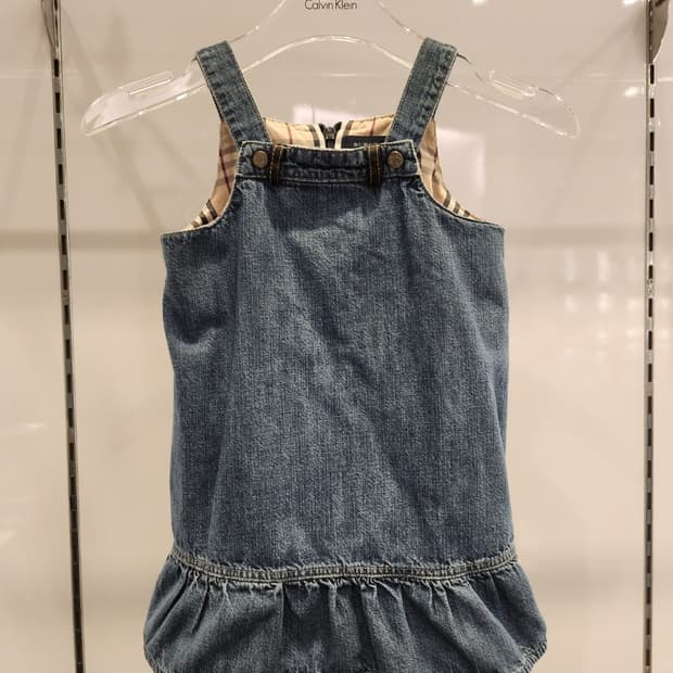 버버리키즈 데님 멜빵원피스9M