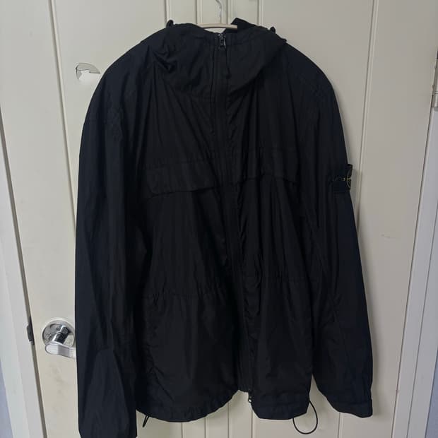 스톤아일랜드 바람막이