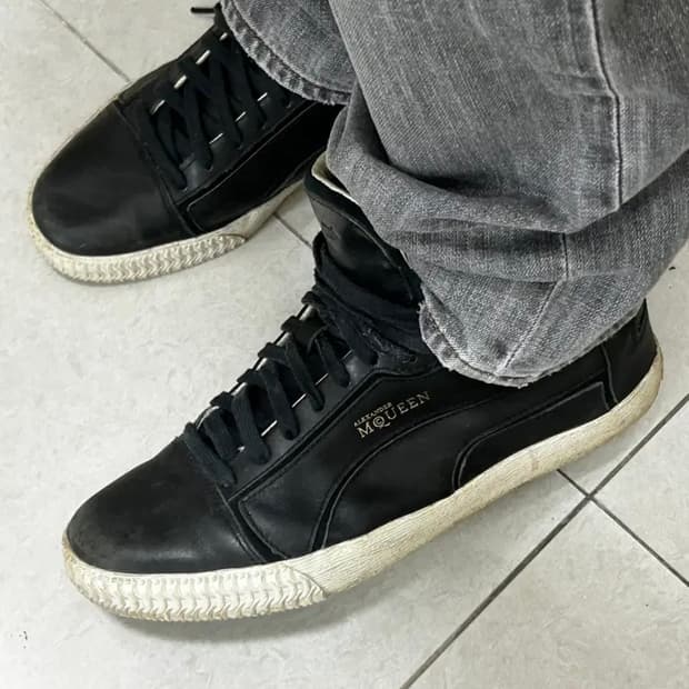 [43] 알렉산더 맥퀸 x 푸마 블랙 하이탑 스니커즈