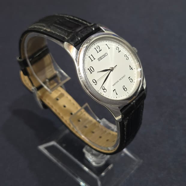 세이코 7N01-0EF0
쿼츠 시계