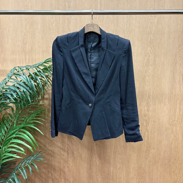 마인 긴팔 자켓 싱글 브레스티드 노치드 라펠 원 버튼 디테일 블랙