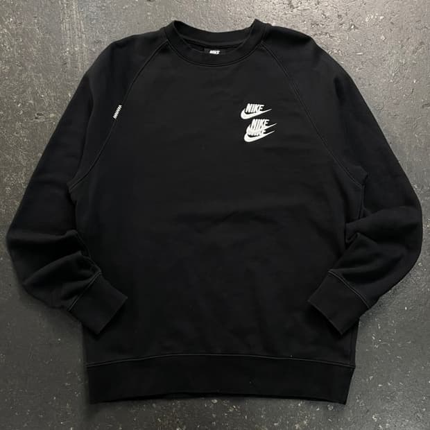 100 나이키 월드투어 맨투맨 