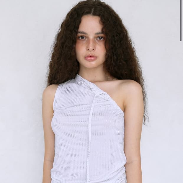 폴리수엠 GLITTER FLING TOP 글리터 탑