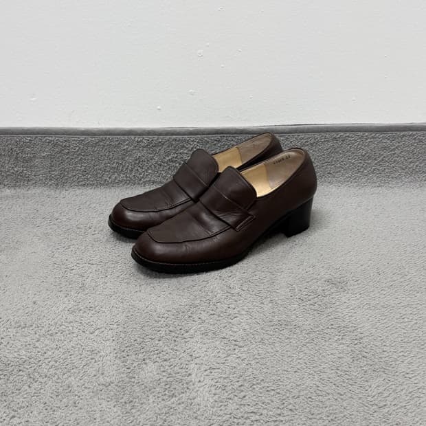 90s Margaret Howell mid heel loafer