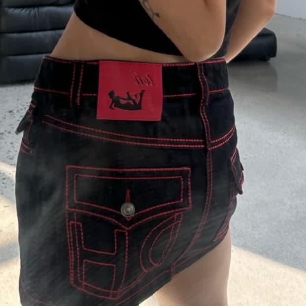 toh 체리 스티치 로우 미니 스커트 블랙 2