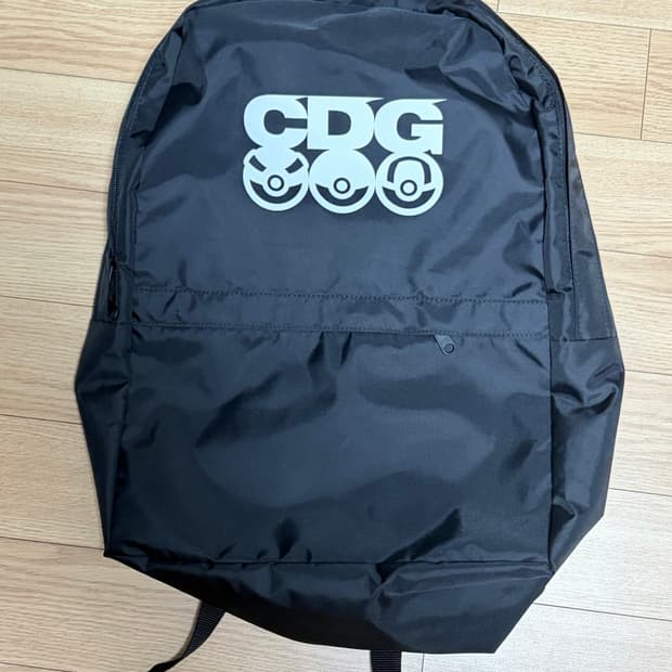 꼼데가르송 포켓몬 백팩