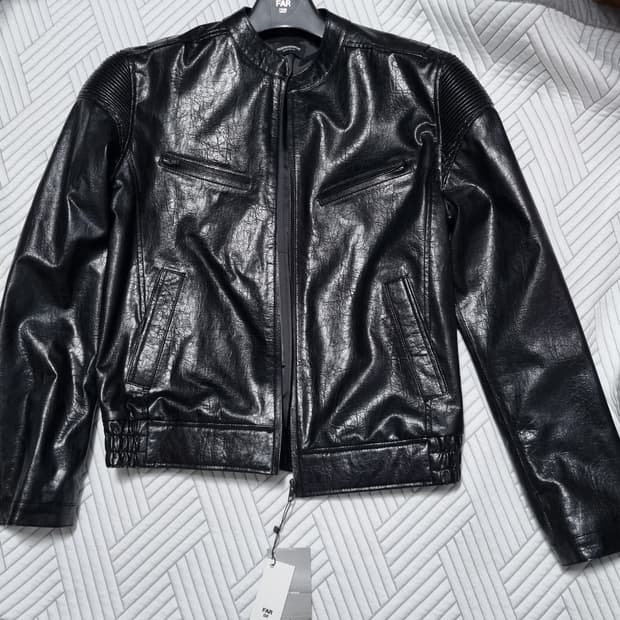 파프롬왓 FAR FAUX CRACKED TEXTURE LEATHER JA