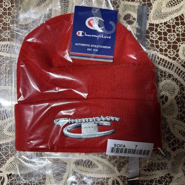 슈프림 x 챔피온 3D 메탈릭 로고 비니