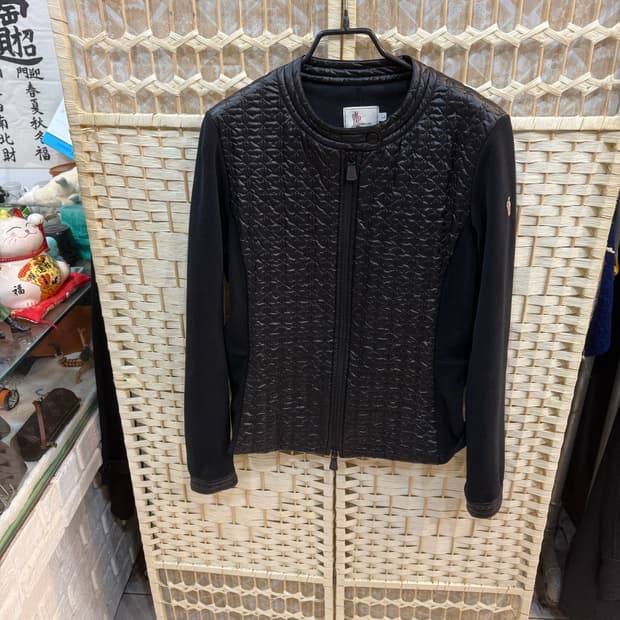 66-77 정품 몽클레어 그렉노블 자켓 팝니다