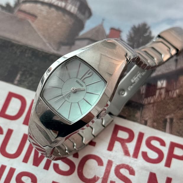 세이코 Seiko 쉘 실버 사파이어