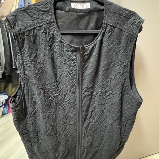 Aieul - CONTOUR LINE TOPO VEST 프리사이즈