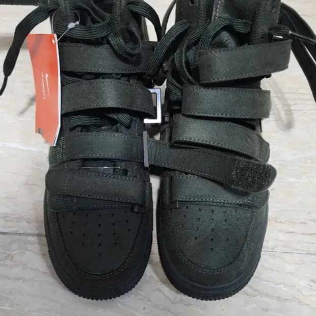 빌리아일리시 에어포스 235