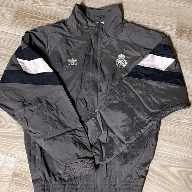 아디다스 레알마드리드 트렉탑 바람막이 L