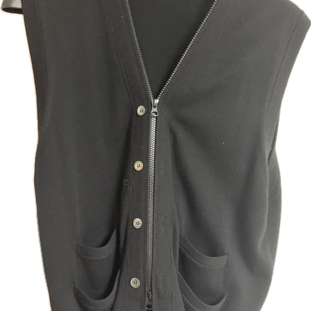 해칭룸 니트 베스트