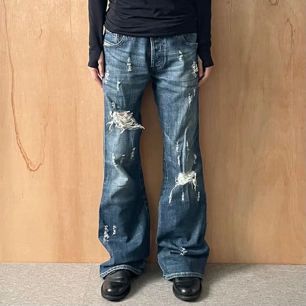 디젤 데미지 플레어 데님 팬츠