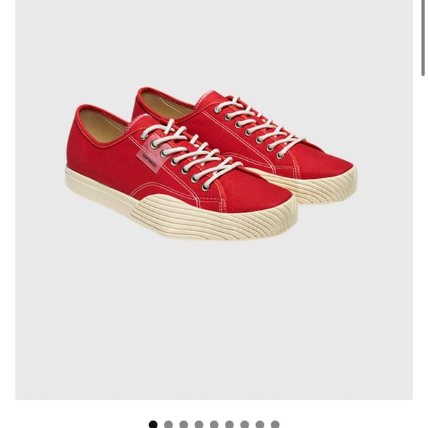 오프넥 레드 스니커즈