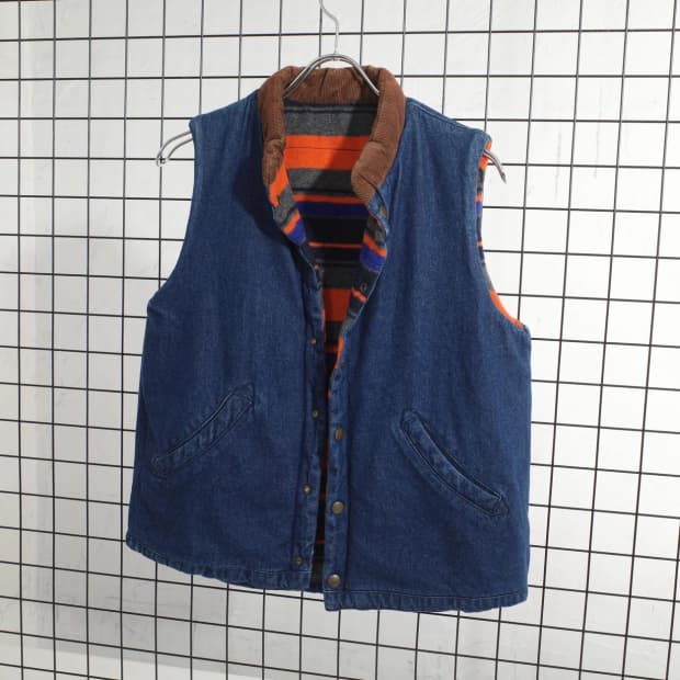 chums reversible vest