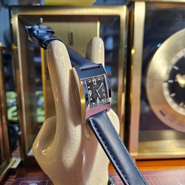 구찌 7700m 스퀘어 24mm(러그20mm) 쿼츠 시계