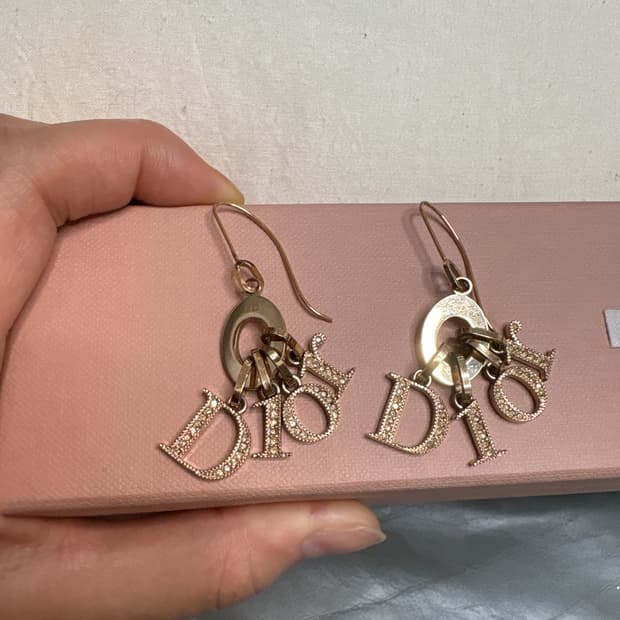 디올 귀걸이 (정품)