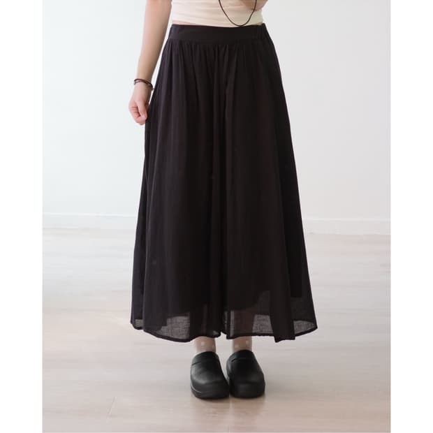 Noir fluid volume flared skirt