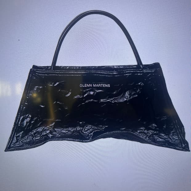 클랜 마틴스 숄더백 블랙 급처 오늘 하루만 