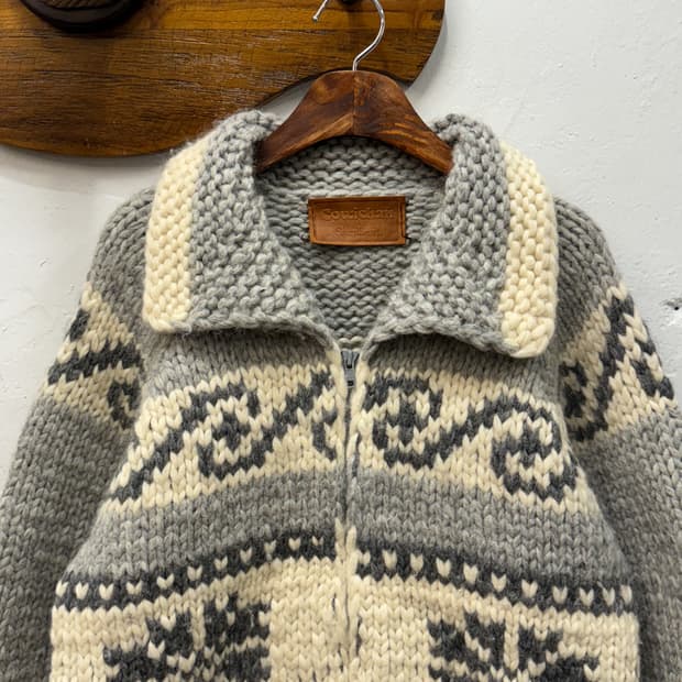 66) Cowichan Shepherd Wool Zip Knit Jack