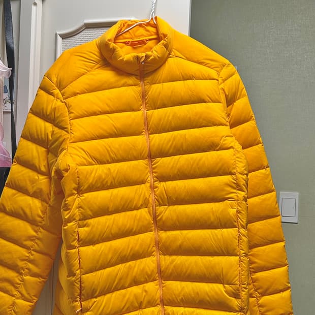 룰루레몬 경량패딩 옐로우