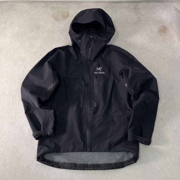 100 아크테릭스 SV알파 고어텍스 바람막이 자켓