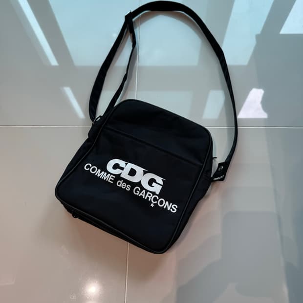 CDG 숄더백