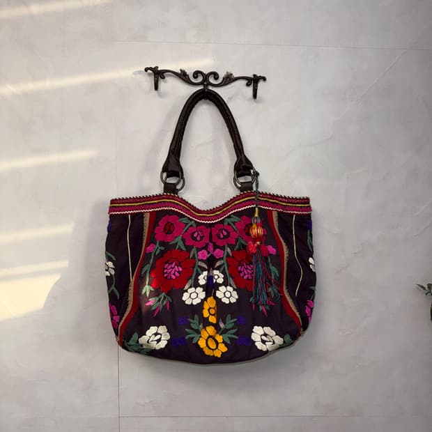 Dark brown bohemian flower big tote bag