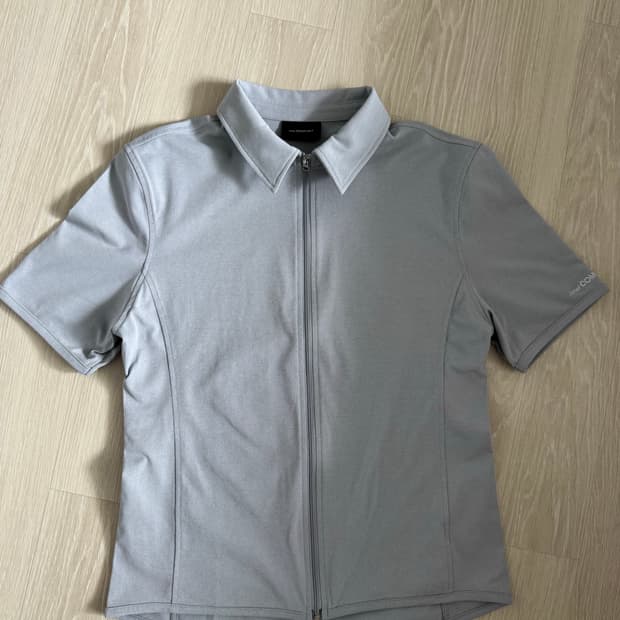 지초이 25-002 zip shirt 2사이즈 팝니다