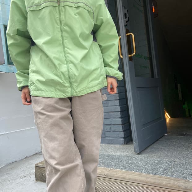 챔피온 바람막이