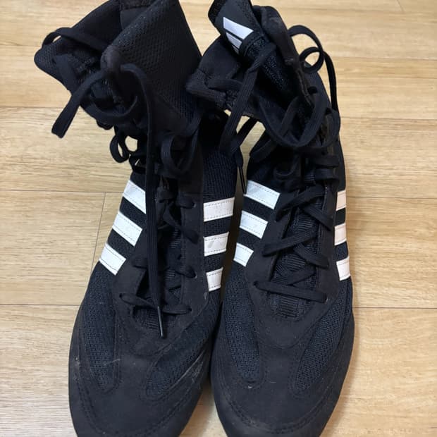 Adidas boxer shoes
