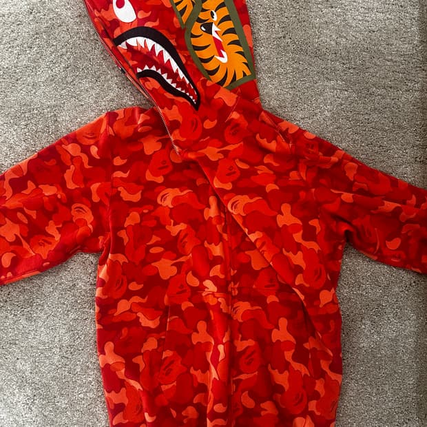 베이프 후드집업