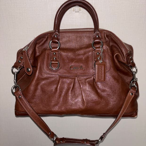 🚨연말세일🚨Coach Brown shoulder bag