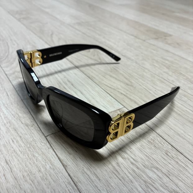 [새상품 풀박스] 발렌시아가 BB 금장 선글라스 (BB0310SK)