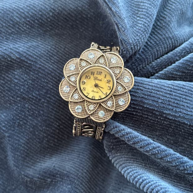 vintage flower bade bracelet watch