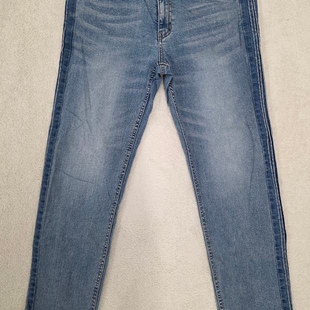 한섬] SYSTEM 시스템 남자 청바지.  
싸이즈 32.  슬림핏